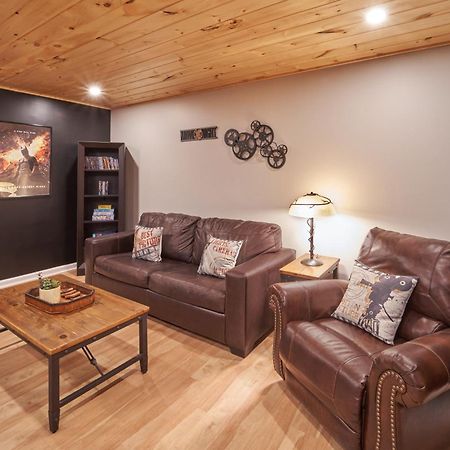Entertainment Galore! Luxurious Property, Spectacular & Peaceful Setting, Great Location, Close To Major Attractions!! Pigeon Forge Exterior foto